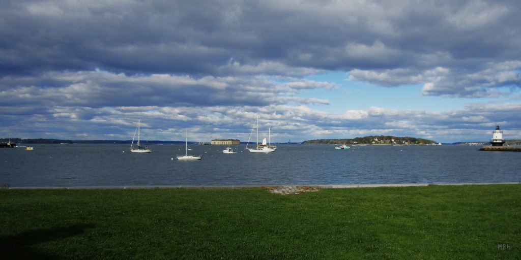 A view across Casco Bay. Fort Gorges and islands off Portland (Maine) Harbor. Photo by Mike Smetzer ᛗᛒᛋ.